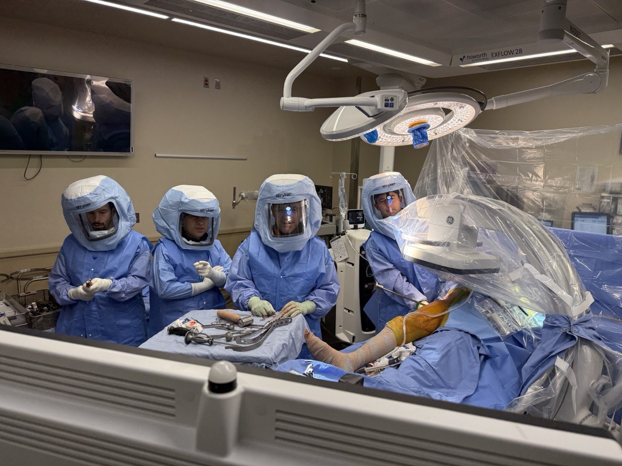 Robotic-assisted hip replacement workflow with intraoperative technology